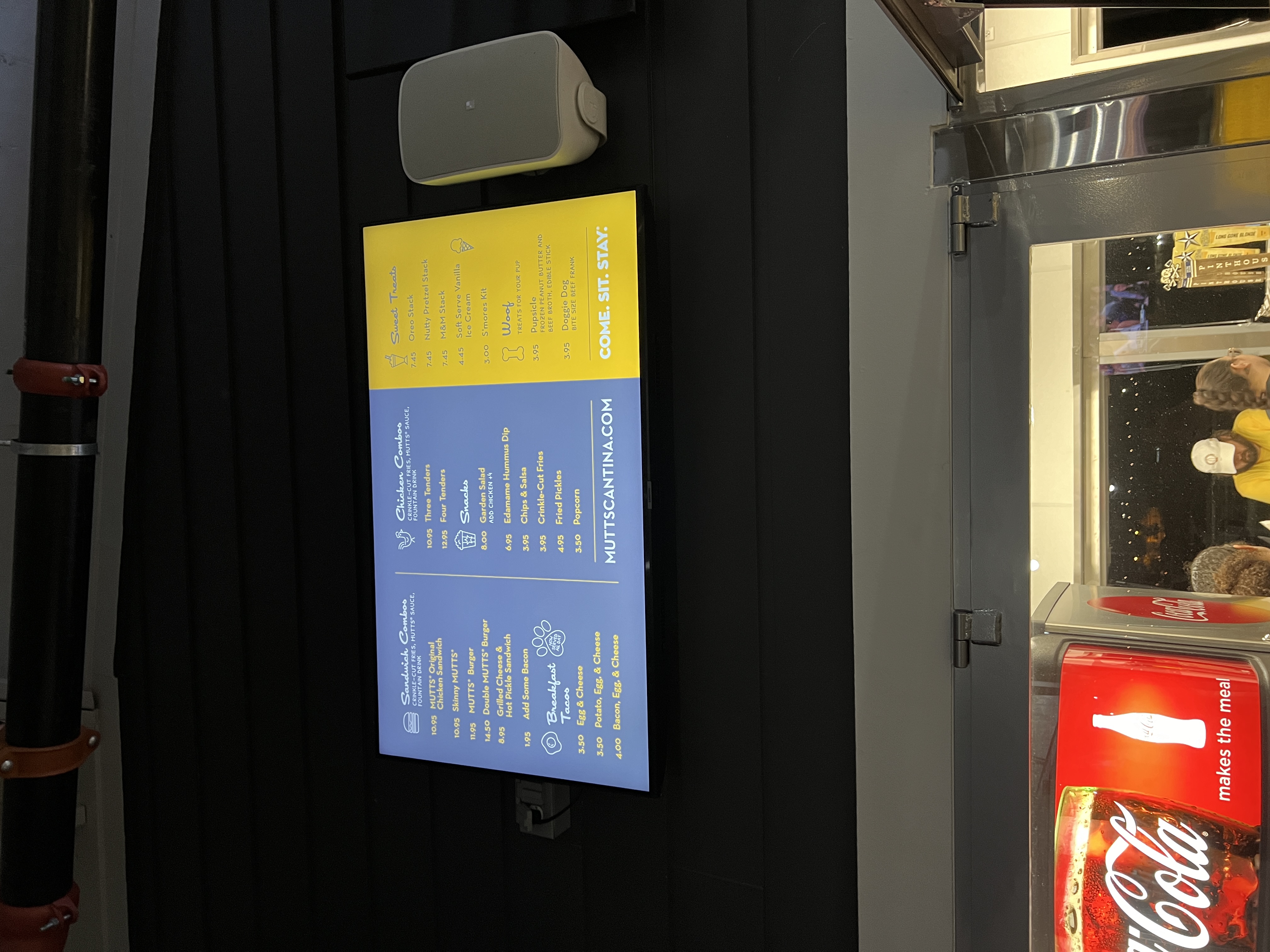 Digital menu boards installed at Mutts K9 Cantina